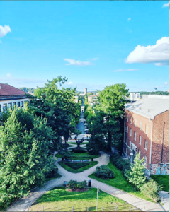 Inga Blomqvist Lahti opas Mariankadun seremonia-akseli